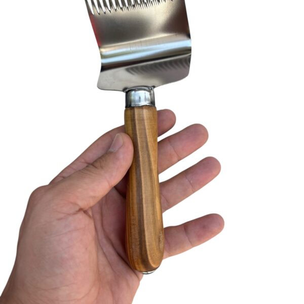 Krom Sır Tarağı (Ahşap Saplı) 1